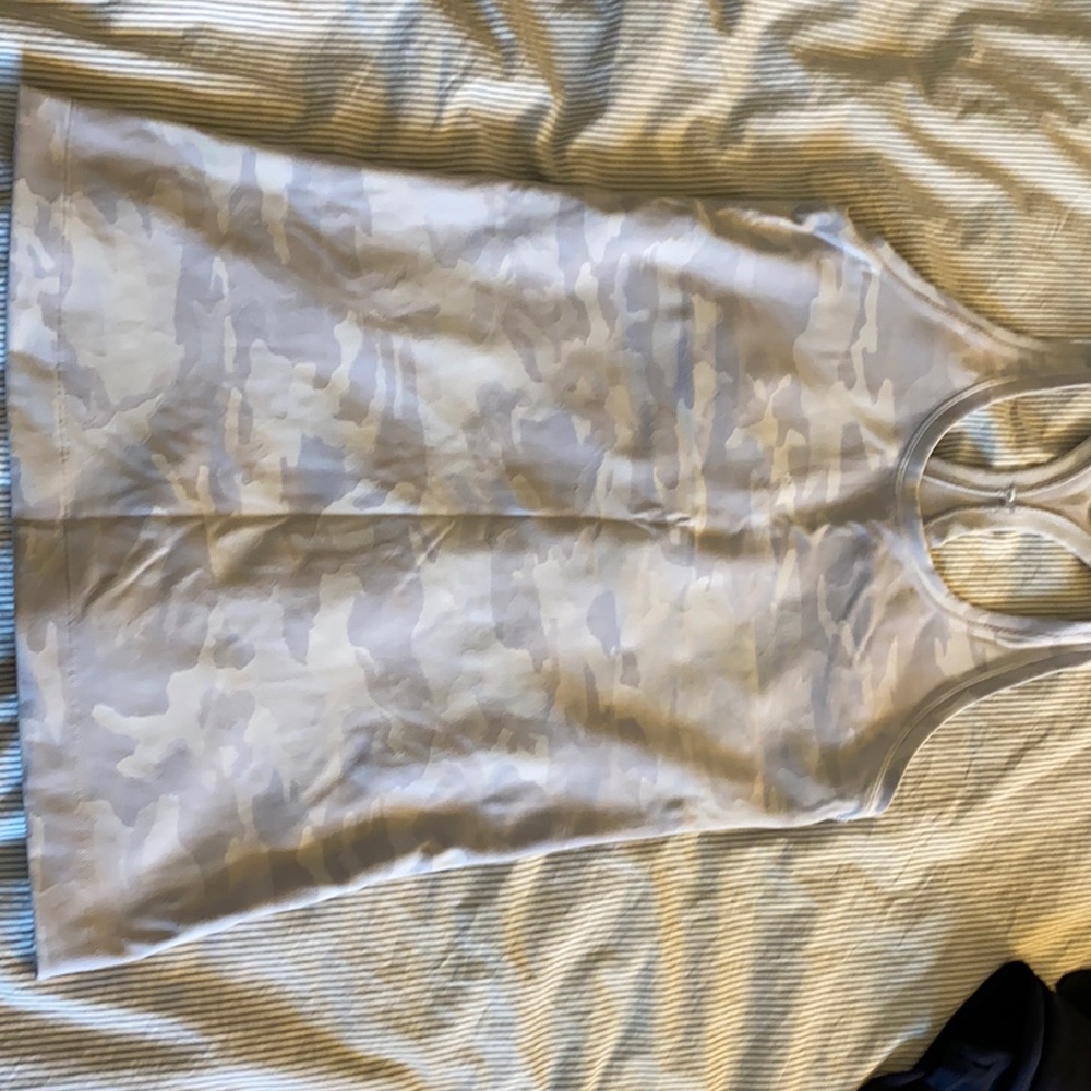White camo lululemon tank top